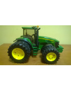 Zabawka Ciągnik John Deere 7930