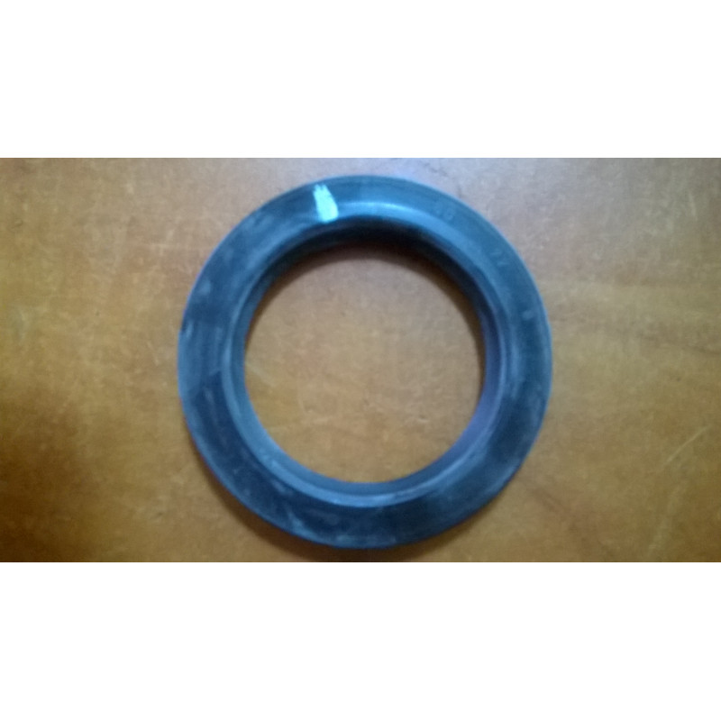 Uszczelniacz Zetor 50*72*8 16108902 Uszczelniacz Zetor 50*72*8 16108902