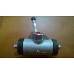 Cylinderek hamulcowy prawy Zetor 67112604
