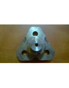 Sworzeń dolny zwrotnicy przedniej osi Zetor 930817