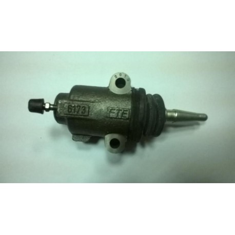 Cylinderek hamulcowy Valtra, Valmet, Massey Ferguson Cylinderek hamulcowy Valtra, Valmet, Massey Ferguson