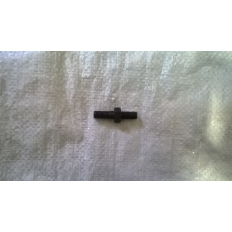 Śruba dwustronna klawiatury 31355361, PL222935, 35-01-0217, 11355361 Śruba dwustronna klawiatury 31355361, PL222935, 35-01-0217, 11355361