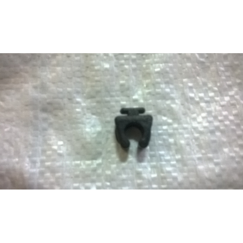Zacisk podpórki maski MTZ 70-3801029, 703801029 Zacisk podpórki maski MTZ 70-3801029, 703801029