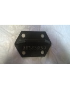 Wspornik błotnika przedniego C-385 88383030