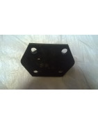 Wspornik błotnika przedniego C-385 88383030