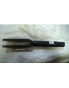 Wieszak prawy C-385 89450050