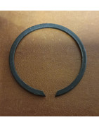 Pierścień sprężynujący MF 3028398M1