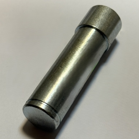 Sworzeń cylindra 58758700 KUHN