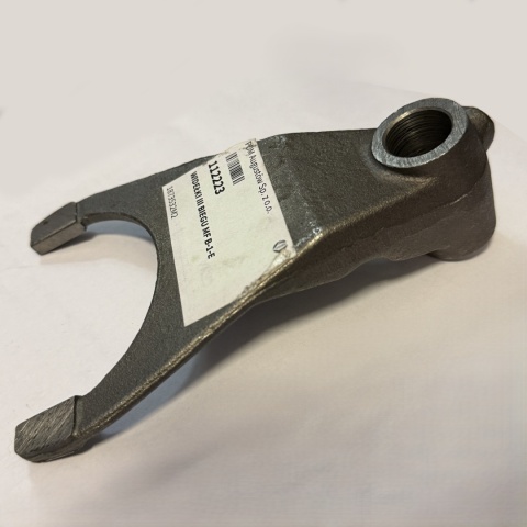 Widełki III biegu 1873532M2