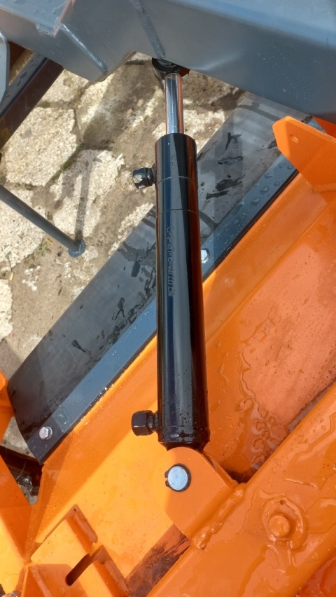 Hydrauliczna zmiana kąta pracy T801, T811